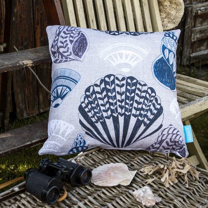 scraffito shell ecru cushion