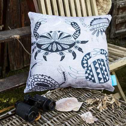 scraffito crab ecru cushion